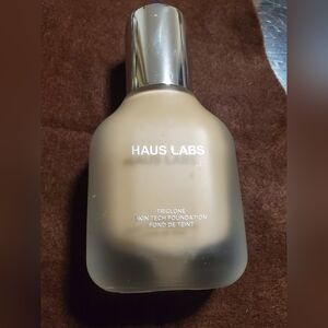 New Haus Labs By Lady Gaga Triclone Skin Tech Foundation NoBox 110 Light Neutral